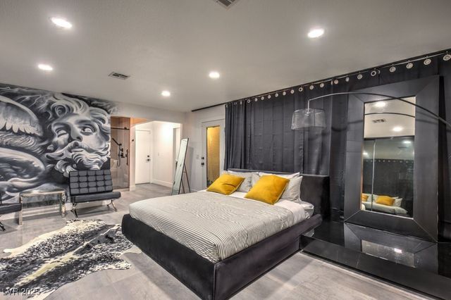 5785 Edna Avenue, Las Vegas, NV 89146