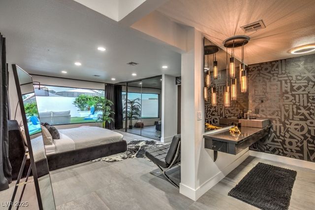 5785 Edna Avenue, Las Vegas, NV 89146