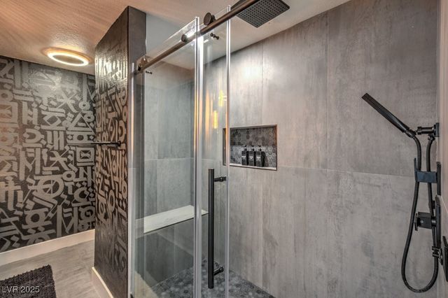 5785 Edna Avenue, Las Vegas, NV 89146