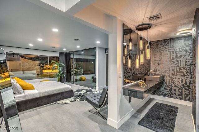 5785 Edna Avenue, Las Vegas, NV 89146