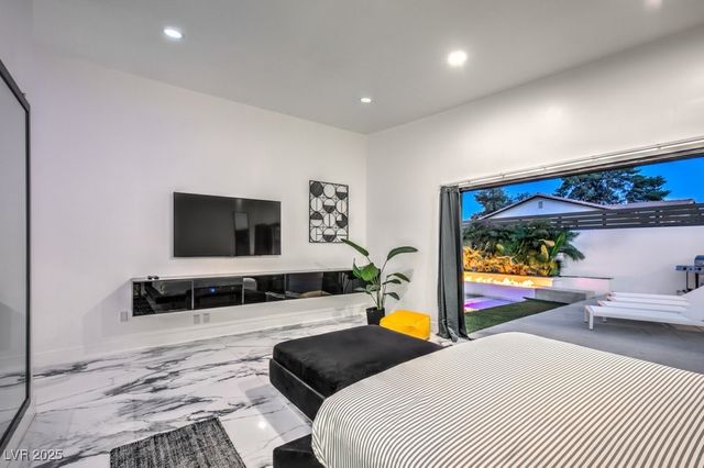 5785 Edna Avenue, Las Vegas, NV 89146