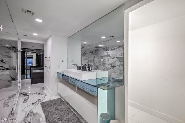 5785 Edna Avenue, Las Vegas, NV 89146