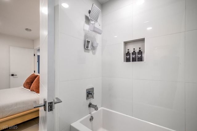 5785 Edna Avenue, Las Vegas, NV 89146