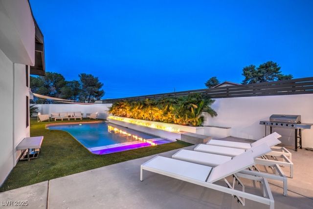 5785 Edna Avenue, Las Vegas, NV 89146