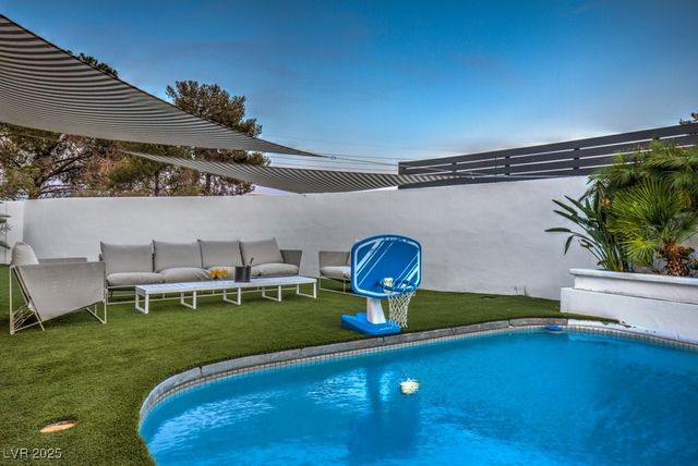 5785 Edna Avenue, Las Vegas, NV 89146