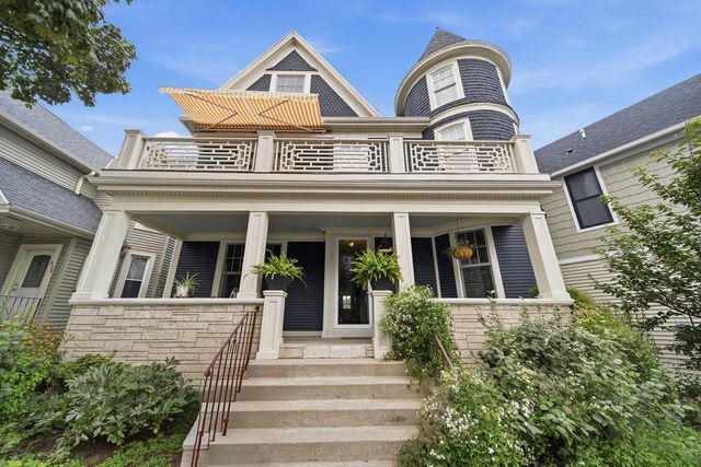 432 E Smith STREET, Milwaukee, WI 53207