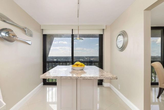 2480 PRESIDENTIAL Way 1901, West Palm Beach, FL 33401