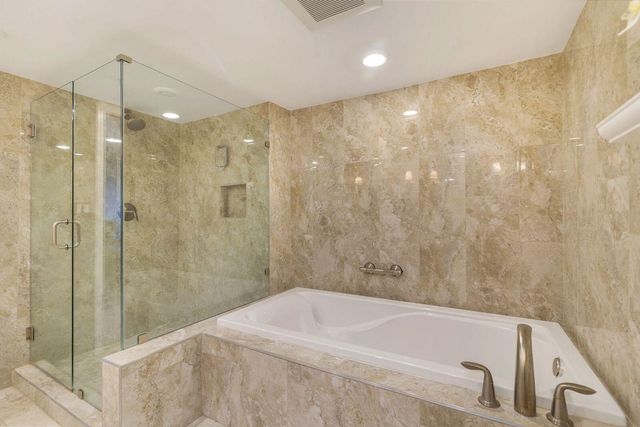 2480 PRESIDENTIAL Way 1901, West Palm Beach, FL 33401