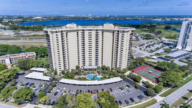 2480 PRESIDENTIAL Way 1901, West Palm Beach, FL 33401