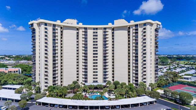 2480 PRESIDENTIAL Way 1901, West Palm Beach, FL 33401