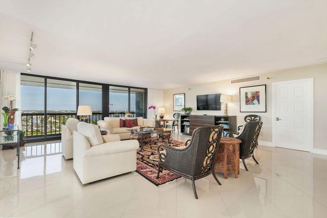 2480 PRESIDENTIAL Way 1901, West Palm Beach, FL 33401