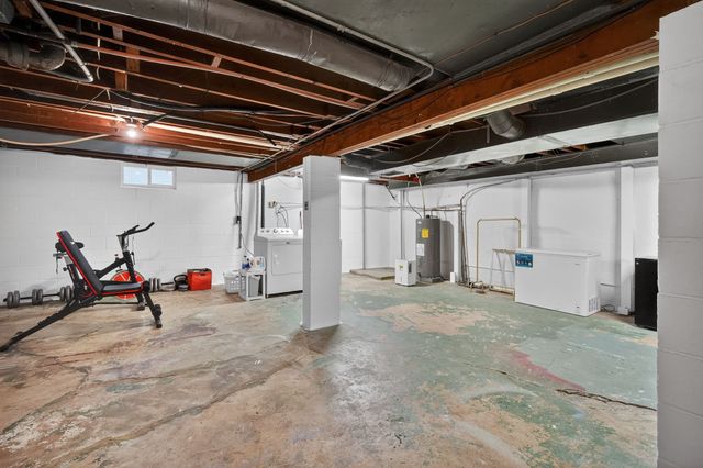 3200 47th Street, Des Moines, IA 50310