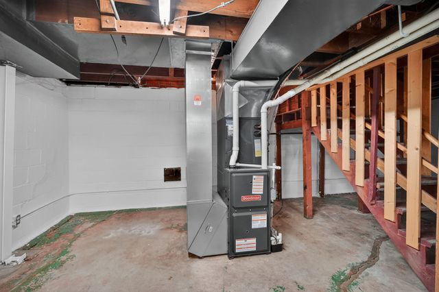 3200 47th Street, Des Moines, IA 50310