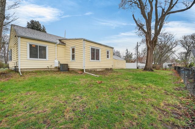 3200 47th Street, Des Moines, IA 50310