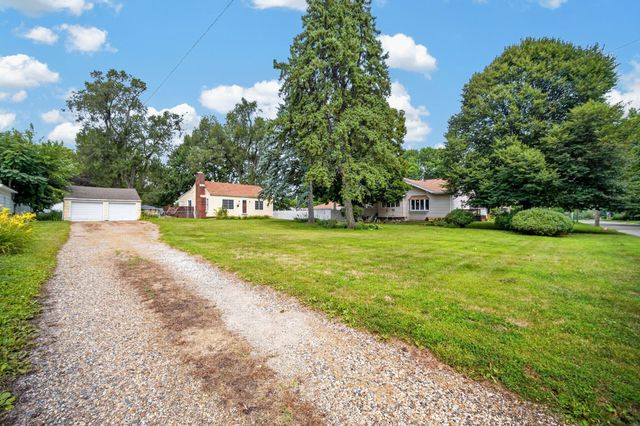 3200 47th Street, Des Moines, IA 50310