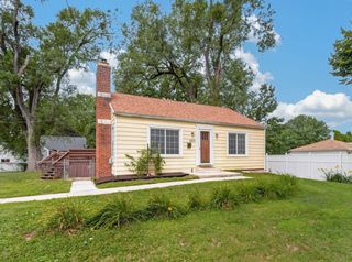 3200 47th Street, Des Moines, IA 50310