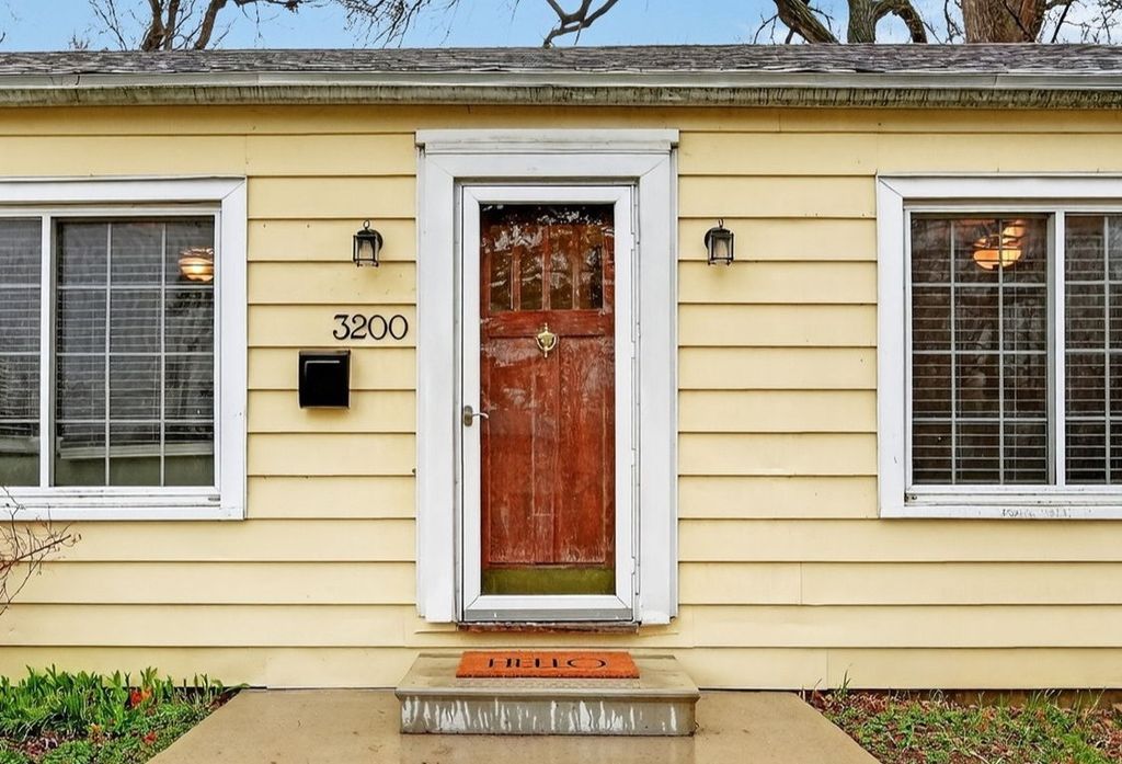 3200 47th Street, Des Moines, IA 50310