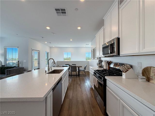 7308 North Decatur Boulevard 6, Las Vegas, NV 89131