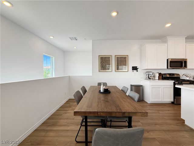 7308 North Decatur Boulevard 6, Las Vegas, NV 89131