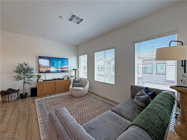 7308 North Decatur Boulevard 6, Las Vegas, NV 89131