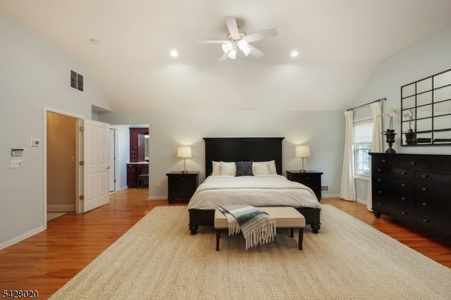 60 Mohawk Trail, Westfield Town, NJ 07090