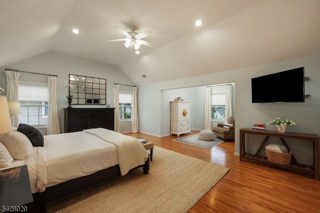 60 Mohawk Trail, Westfield Town, NJ 07090