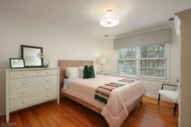 60 Mohawk Trail, Westfield Town, NJ 07090