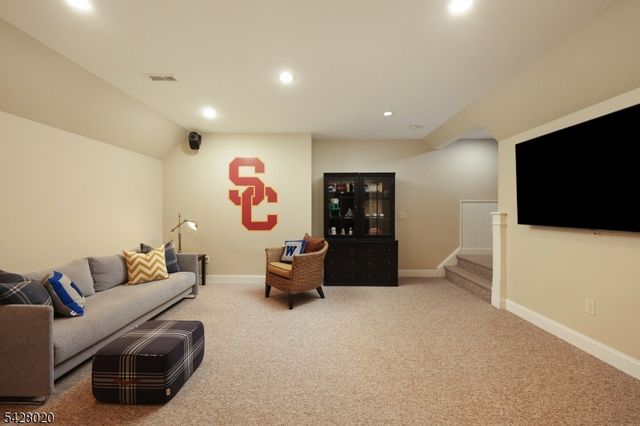 60 Mohawk Trail, Westfield Town, NJ 07090