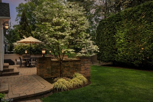 60 Mohawk Trail, Westfield Town, NJ 07090