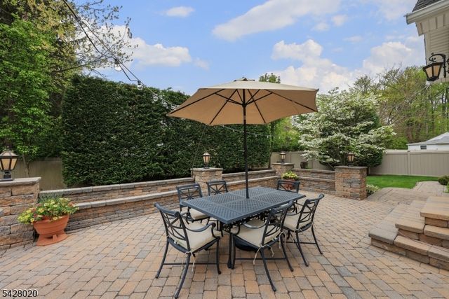 60 Mohawk Trail, Westfield Town, NJ 07090