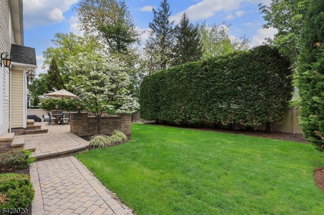 60 Mohawk Trail, Westfield Town, NJ 07090