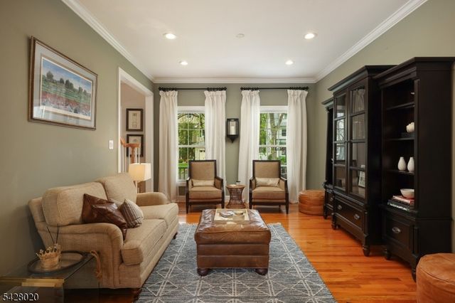 60 Mohawk Trail, Westfield Town, NJ 07090