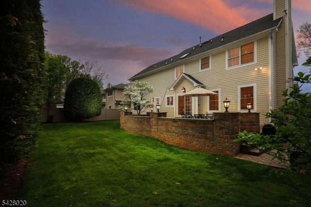 60 Mohawk Trail, Westfield Town, NJ 07090