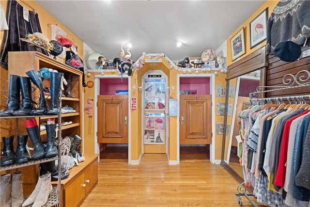 84 Spring Street, Eureka Springs, AR 72632