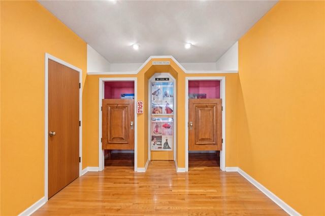 84 Spring Street, Eureka Springs, AR 72632