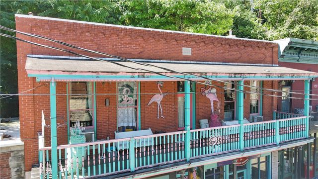 84 Spring Street, Eureka Springs, AR 72632