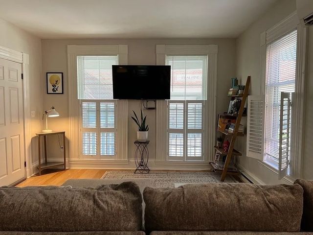 12 Alpine St 1, Somerville, MA 02144