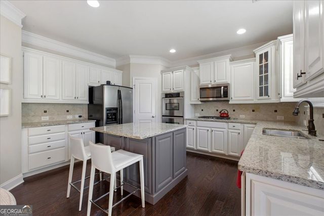 300 Ashgrove Court, Woodstock, GA 30188