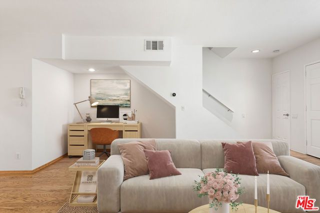 938 18th Street 5, Santa Monica, CA 90403