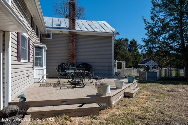 1365 U.S. 9, Stockport, NY 12534