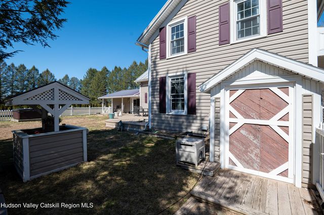 1365 U.S. 9, Stockport, NY 12534