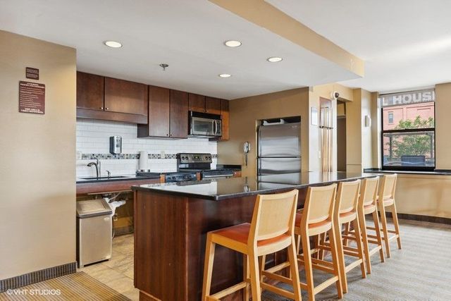 401 1st Street S 203, Minneapolis, MN 55401