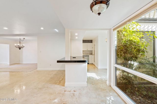 2614 E OSBORN Road, Phoenix, AZ 85016