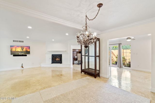 2614 E OSBORN Road, Phoenix, AZ 85016