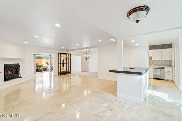 2614 E OSBORN Road, Phoenix, AZ 85016