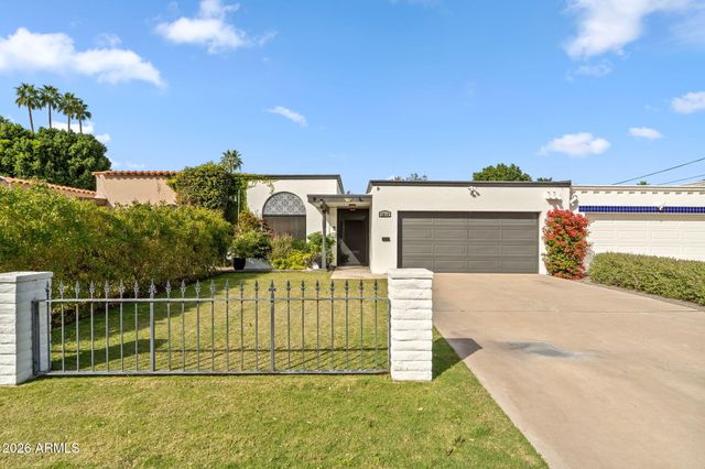 2614 E OSBORN Road, Phoenix, AZ 85016