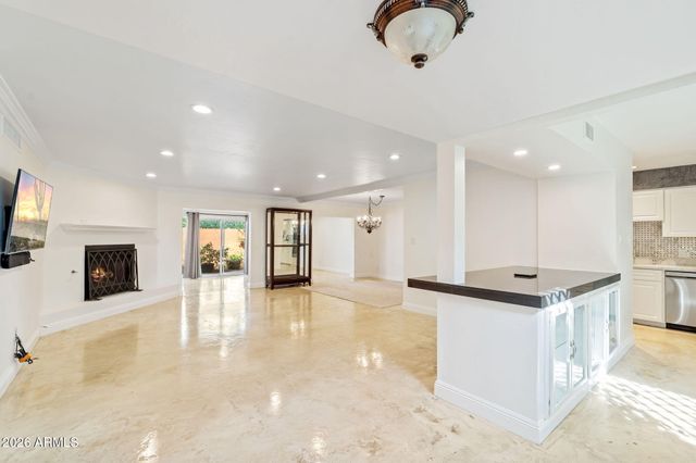 2614 E OSBORN Road, Phoenix, AZ 85016