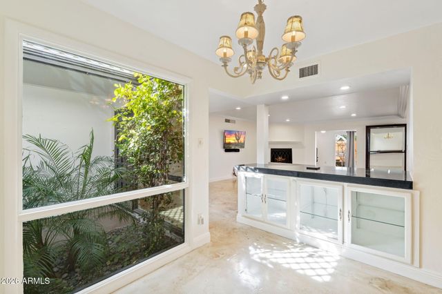 2614 E OSBORN Road, Phoenix, AZ 85016