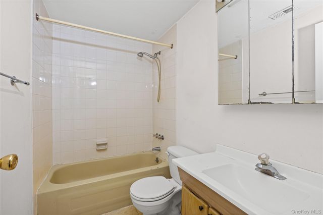 269 Brettonwoods Drive 269, Coram, NY 11727