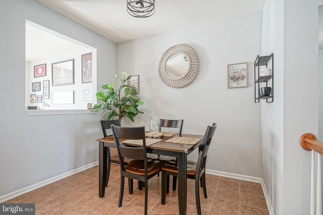 208 IRONWOOD DR, Woodbury, NJ 08096